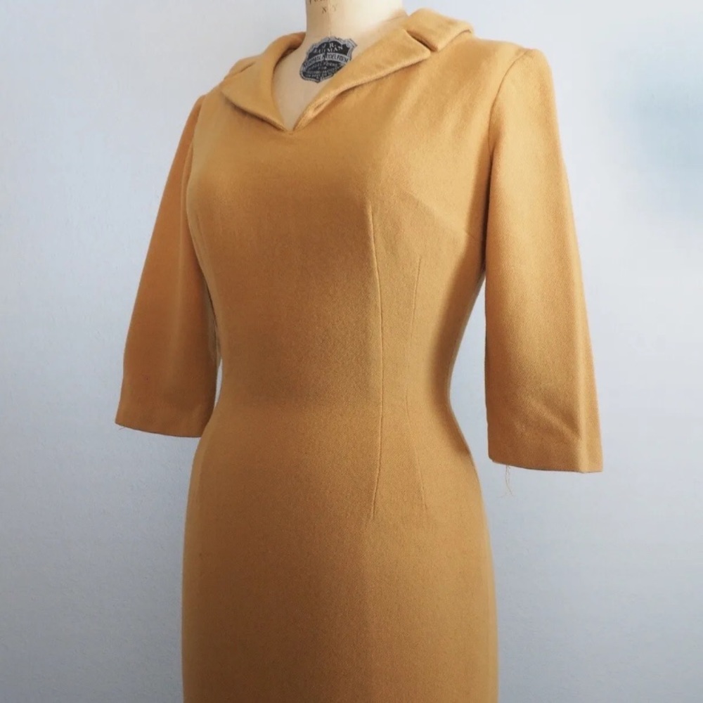 1950’s True Vintage Wiggle Dress - Picture 4 of 7